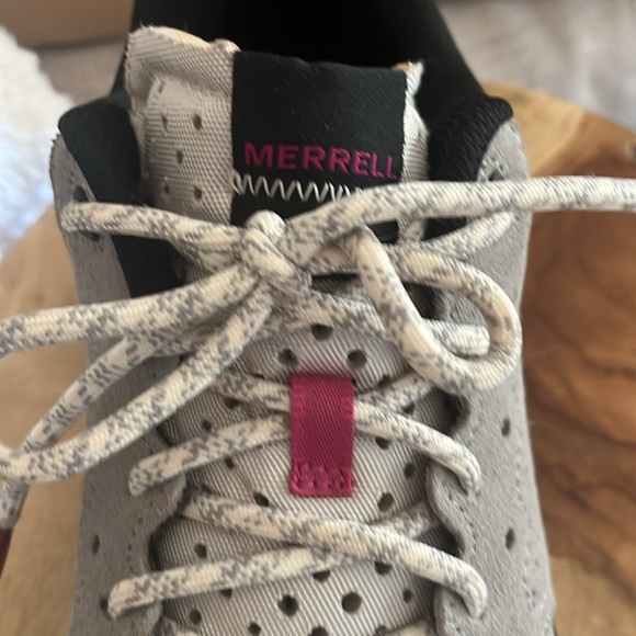 Women's Merrell Hiking Shoe - Picture 7 of 11